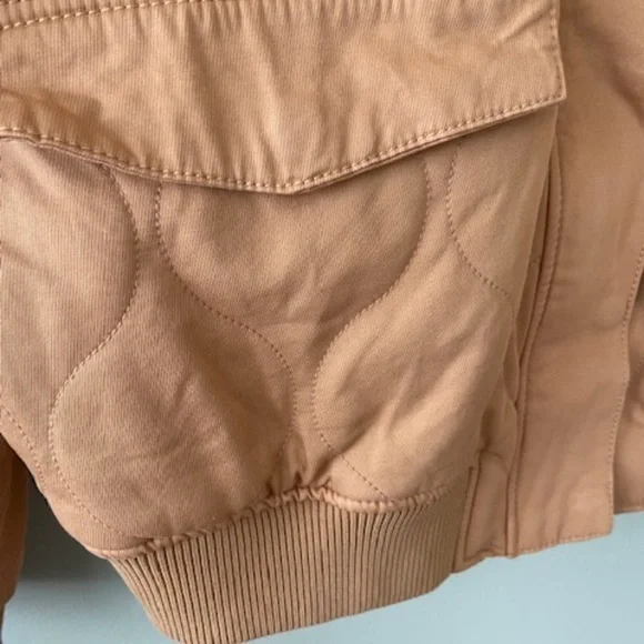 (NWOT)Universal Thread quilted bomber jacket - Picture 3 of 6